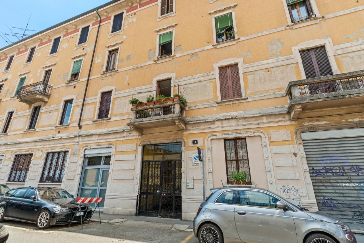 Navigli Charming Flat Apartment Milan Bagian luar foto